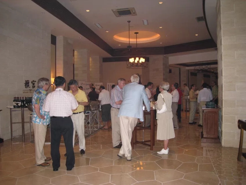 Cocktail-reception-Monday.webp.jpg